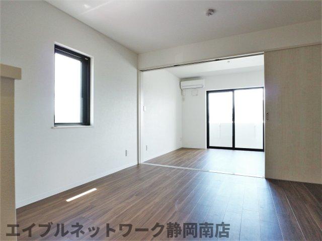 居室・リビング　使いやすい居間です