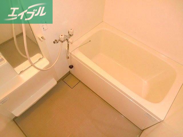 バス・シャワールーム　シャワー付き浴室