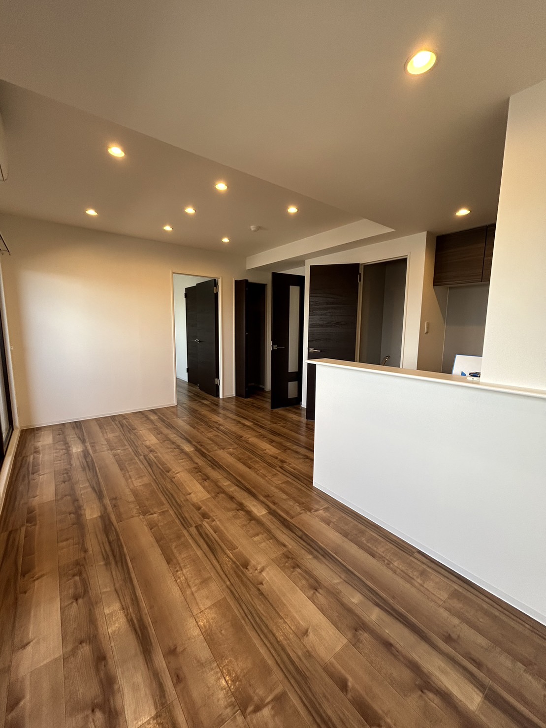 居室・リビング　LDK部分！バルコニーからの光も注ぎ込みます！