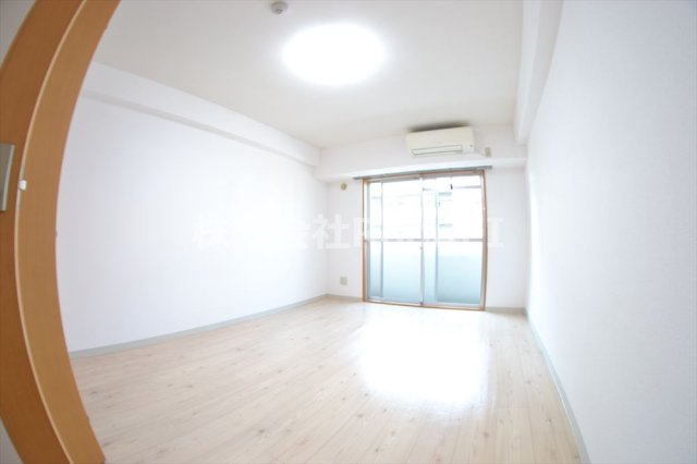 居室・リビング　ゆったりとした居間です