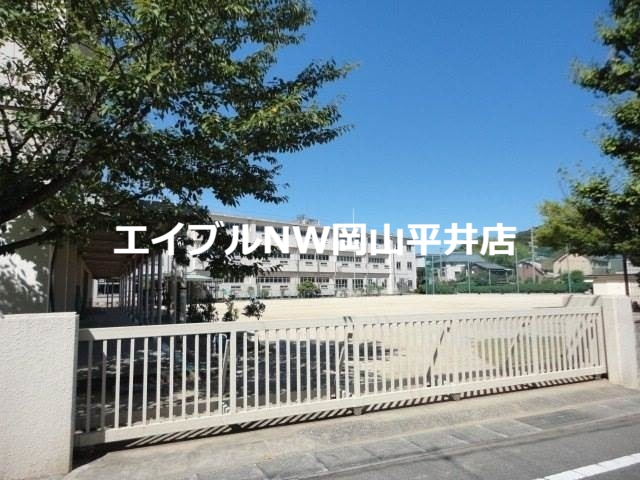 【岡山市中区門田文化町のアパートの小学校】