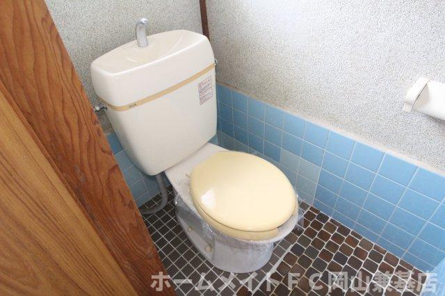 ＪＲ赤穂線 東岡山駅 徒歩2分 1階建 築52年のトイレ写真
