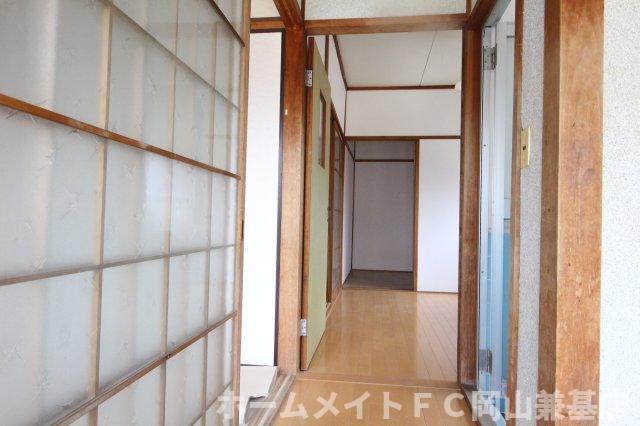 ＪＲ赤穂線 東岡山駅 徒歩2分 1階建 築52年の玄関写真