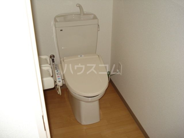 【一宮市小信中島のアパートのトイレ】
