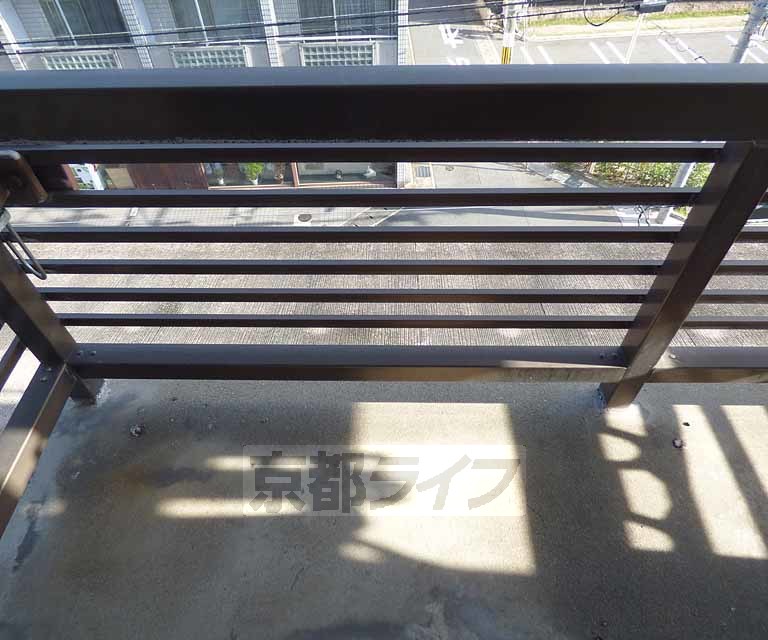 バルコニー　十分なスペース・日当たり・通風を確保したバルコニーです。