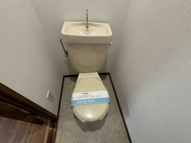 【CRESCENT COURT J1のトイレ】