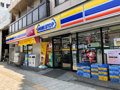 コンビニ　ミニストップ 夕陽ヶ丘店加賀徳酒店（コンビニ）まで288m