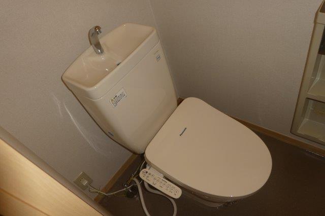 トイレ　ウォシュレット