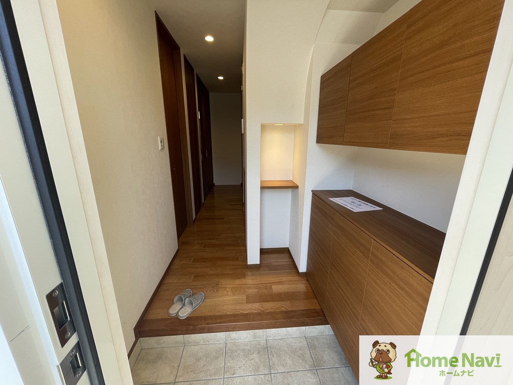 玄関　シューズボックス付