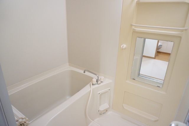 バス・シャワールーム　バスルーム