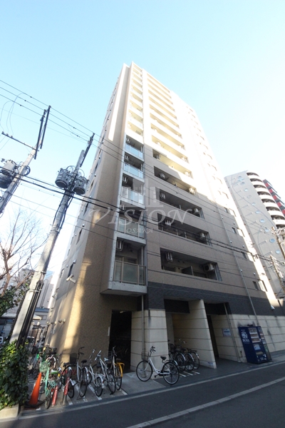 大阪市西区立売堀のマンションの建物外観