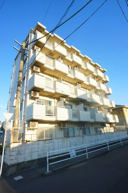 福岡市博多区井相田のマンションの建物外観