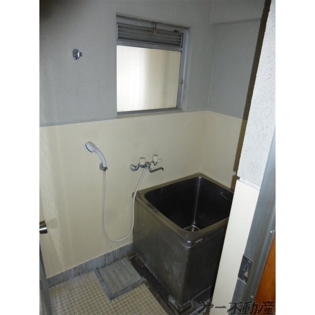 バス・シャワールーム　バスルーム