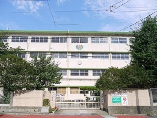 【大里東マンションの小学校】