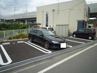 【ブルースカイの駐車場】