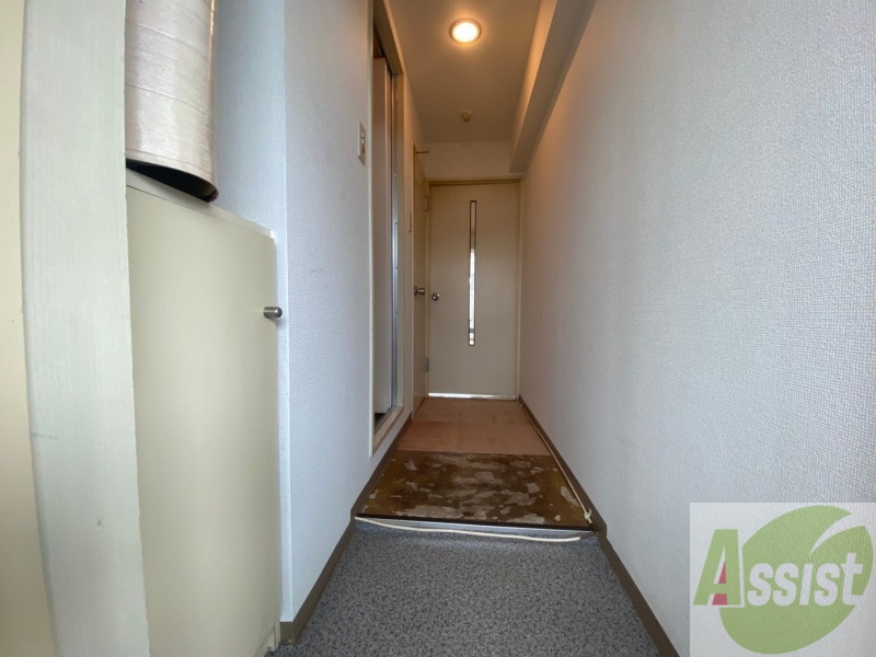 玄関　玄関の様子です。明るい印象ですね。気分もあがりそう。