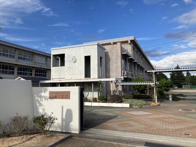 中学校　広嶺中学校（中学校）まで1555m