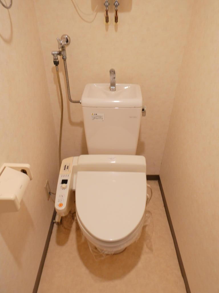 トイレ　温水洗浄便座付