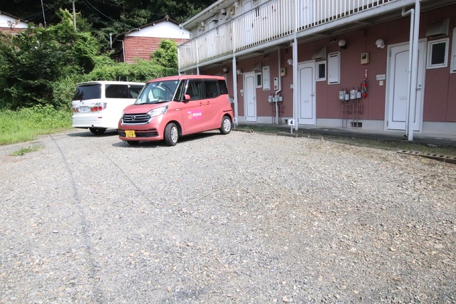 駐車場　駐車場（要空き確認）
