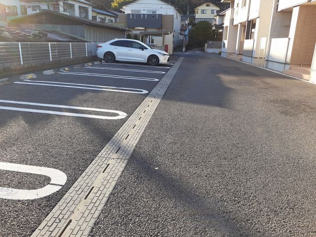 【オリゾンIIの駐車場】