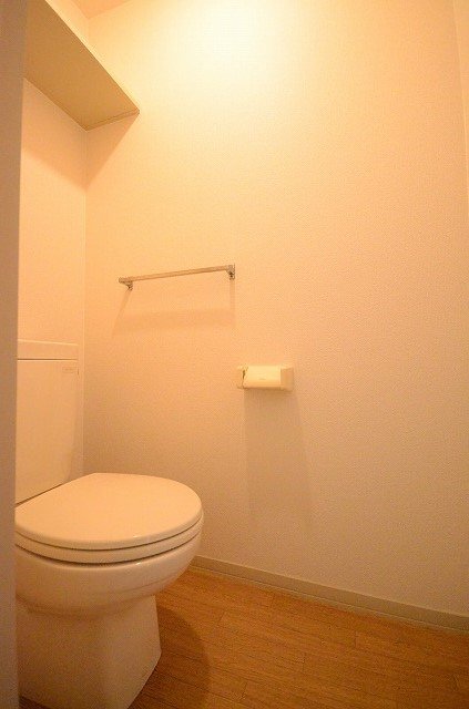 トイレ　別号室の写真です