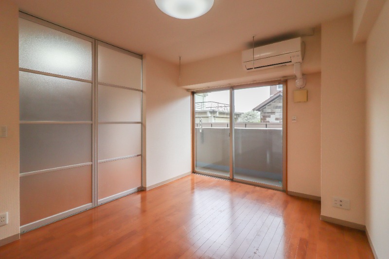 居室・リビング　図面と現状に相違がある場合には現状を優先