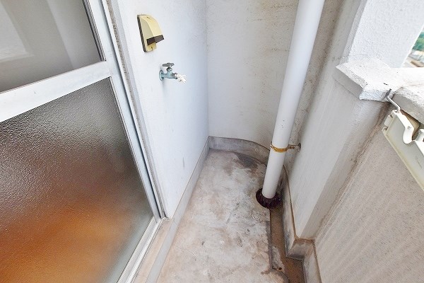 その他設備　★洗ったらすぐ干せる！室外洗濯機置場★