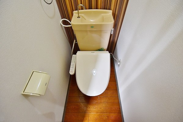 トイレ　★温水洗浄便座付トイレ★(クロス現況優先)