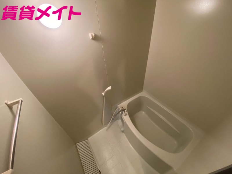 バス・シャワールーム　同物件別室の画像です