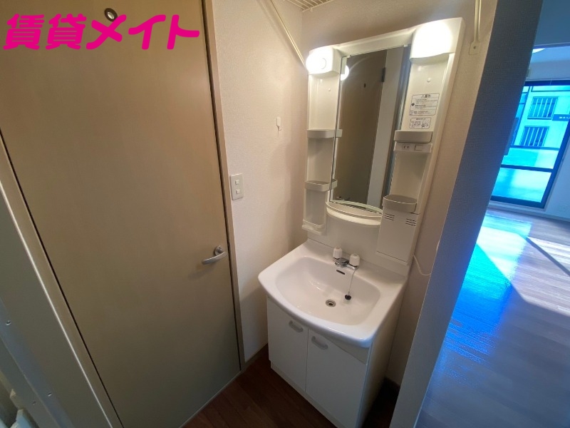 洗面設備　同物件別室の画像です