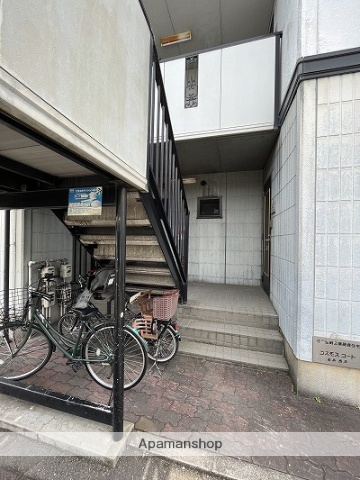 エントランス　駐車場