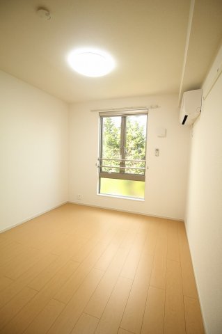 その他部屋・スペース　５.４帖の洋室です