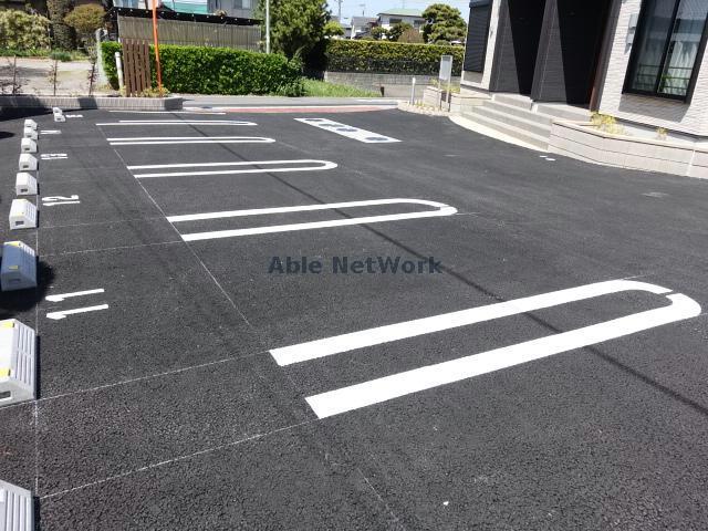 駐車場　駐車場