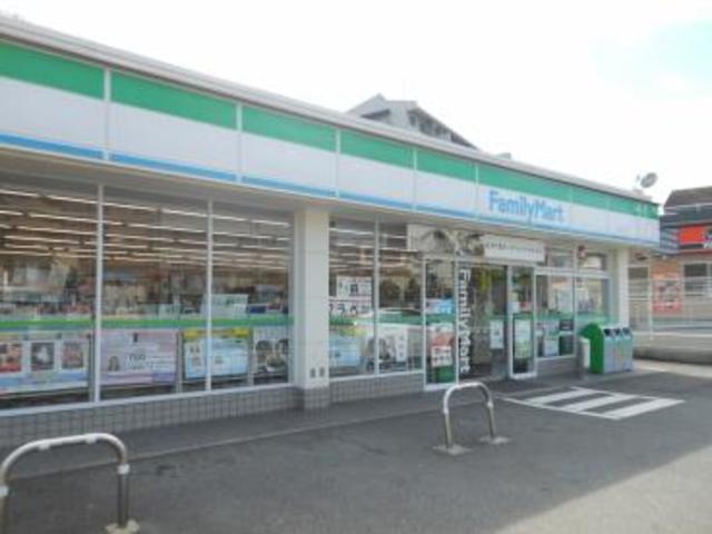 コンビニ　ファミリーマート吹田山田西店（コンビニ）まで1123m