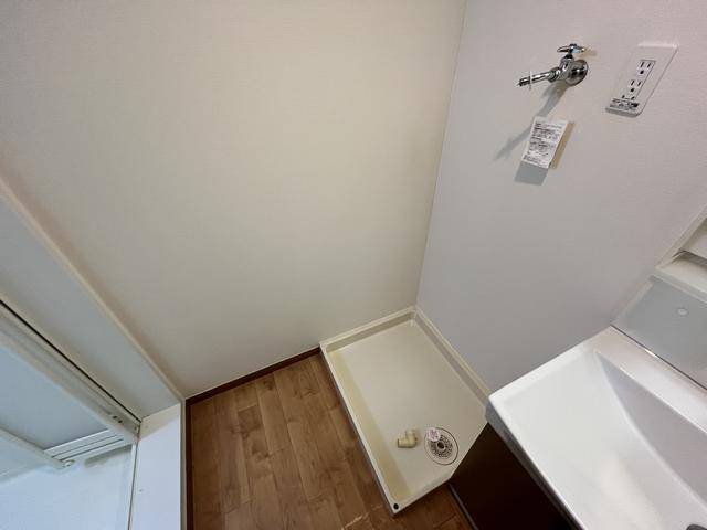 その他部屋・スペース　洗濯機は室内に置けてすっきりとします。