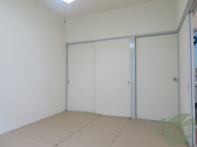 収納　クローゼットはこちらですね。いっぱい入りそうです。