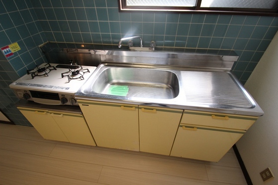 キッチン　※別部屋の写真です