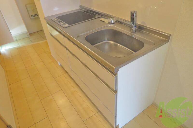 キッチン　ＩＨキッチンヒーター付きキッチンでオシャレな料理も出来そう