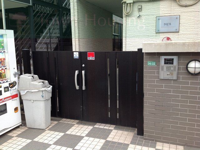 セキュリティ　オートロックゲート付き。