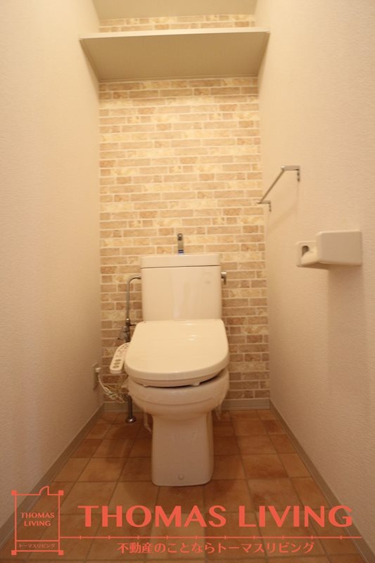 トイレ　ウォシュレット付きです。