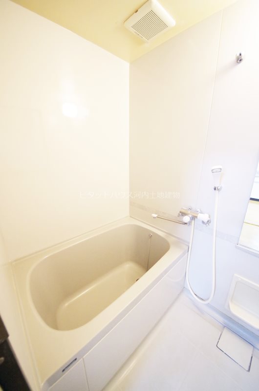 バス・シャワールーム　類似室内