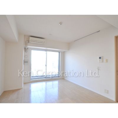 居室・リビング　同タイプ5階のお部屋を撮影。仕様が異なることがあります。