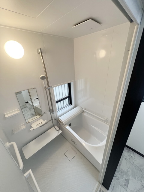 バス・シャワールーム　～いい湯だな～