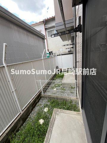 バルコニー　開放的で明るい空間を演出してくれるバルコニーです