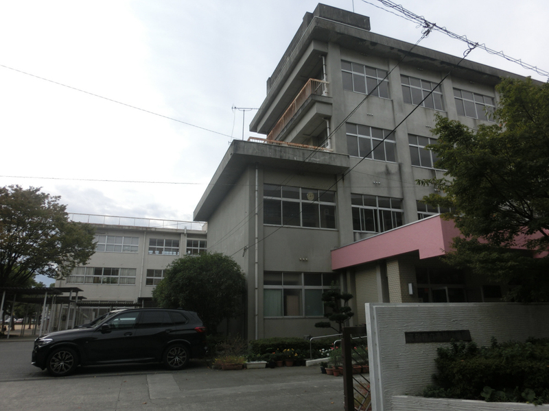 小学校　高砂小学校（小学校）まで802m
