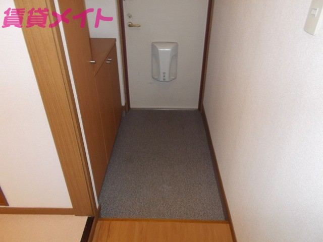 玄関　同物件別室タイプ