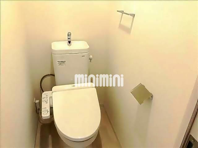 トイレ　ウォシュレット付きのトイレです。