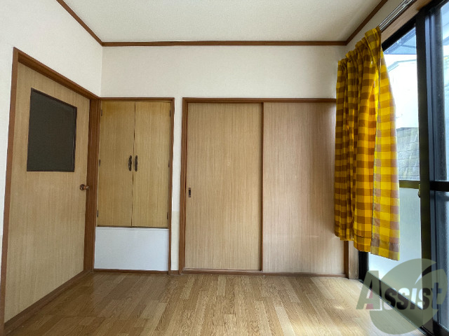 収納　収納スペースです。お洋服やお荷物はこちらへ。