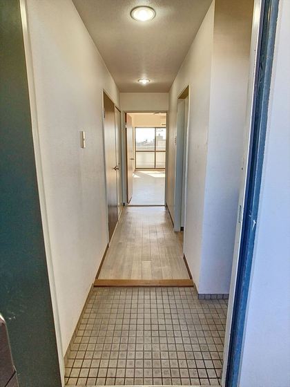玄関　他号室のお写真です