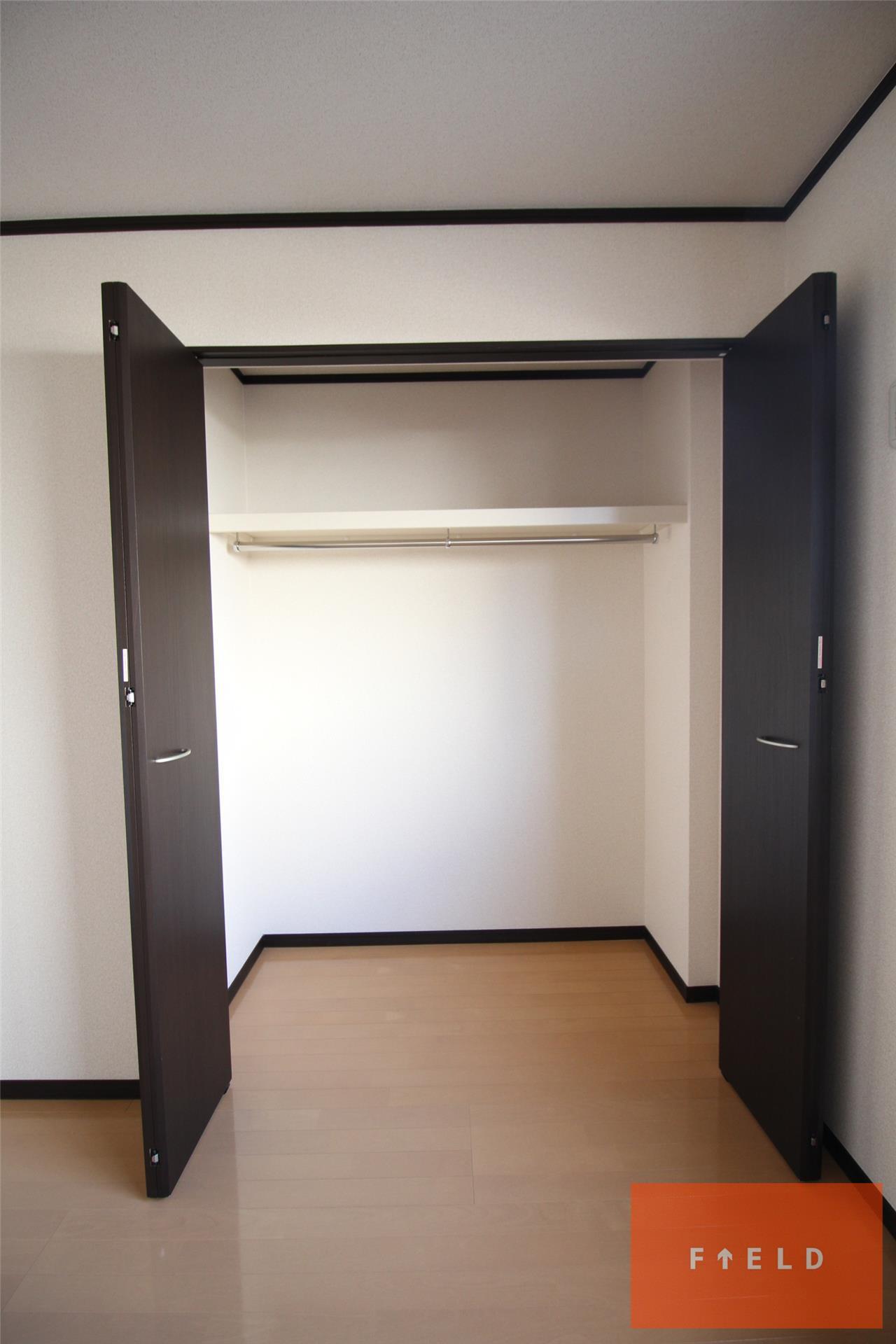 収納　別の部屋の写真になります。現状優先。